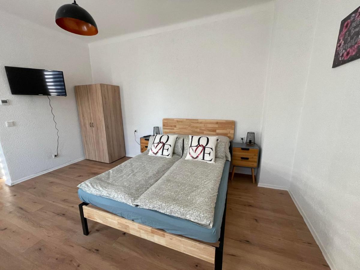 Apartment Mirabelle 2 Путтлинген Экстерьер фото