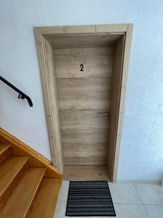 Apartment Mirabelle 2 Путтлинген Экстерьер фото